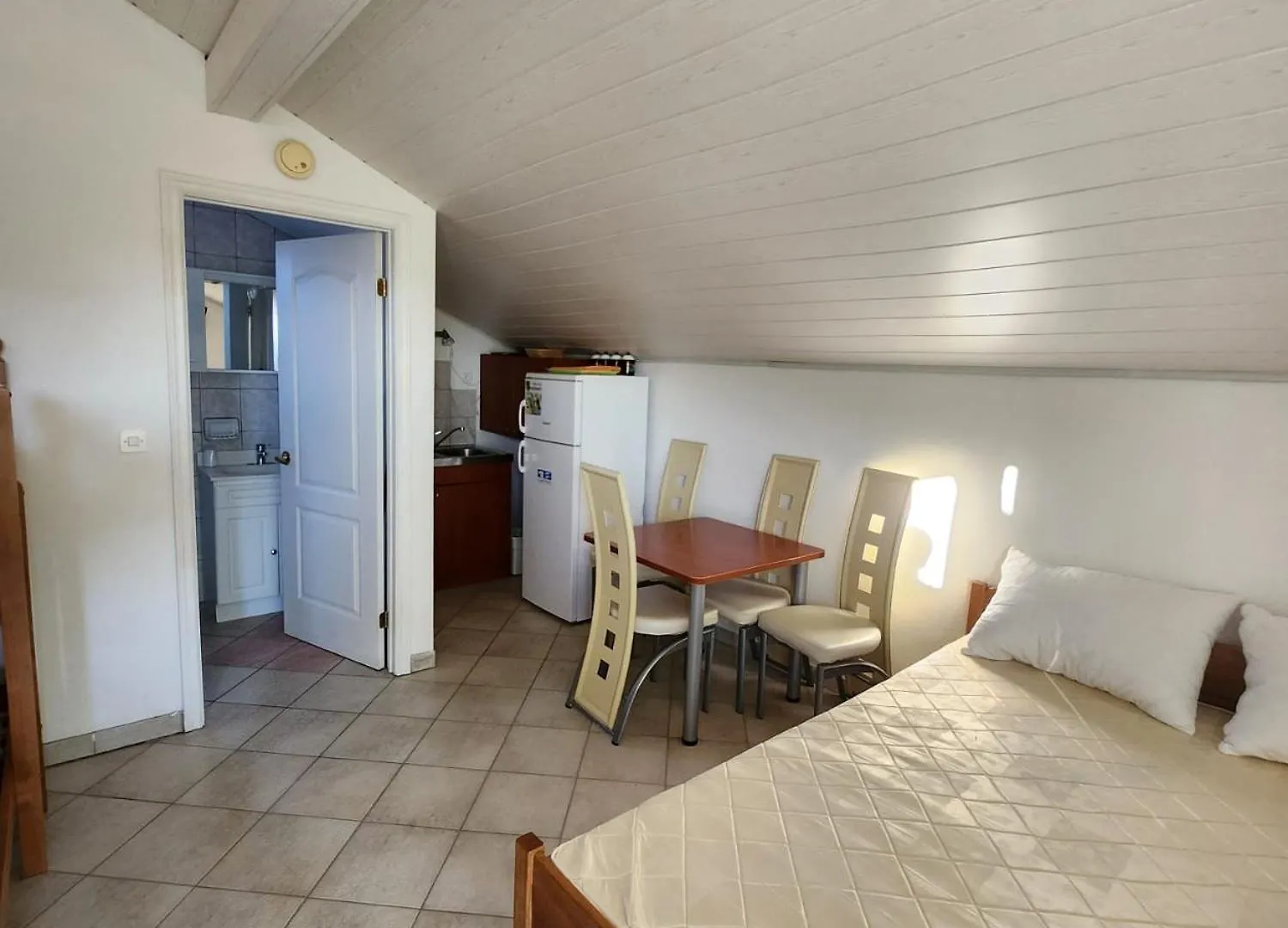 شقة Studio Apartmani Grom Sukošan